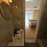 Zara-premium Only Apartment *