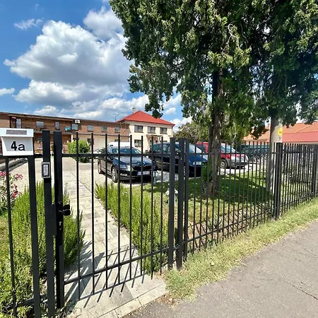 Zara-premium Only * Štúrovo